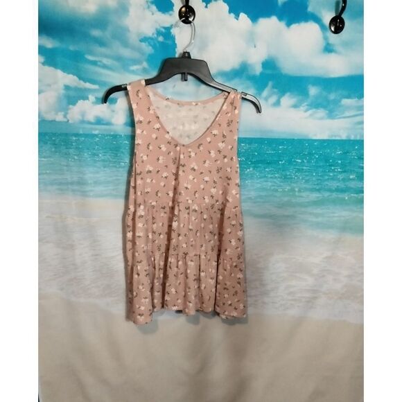 NWT: A.glow Kohl's woman's maternity top. - Picture 1 of 7